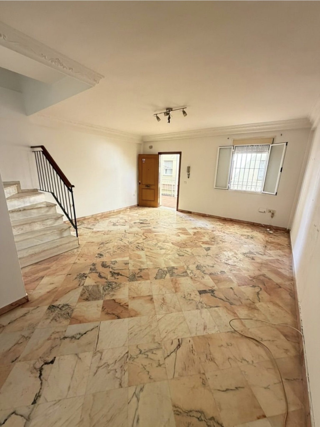 Dúplex en venta en  La Algaba